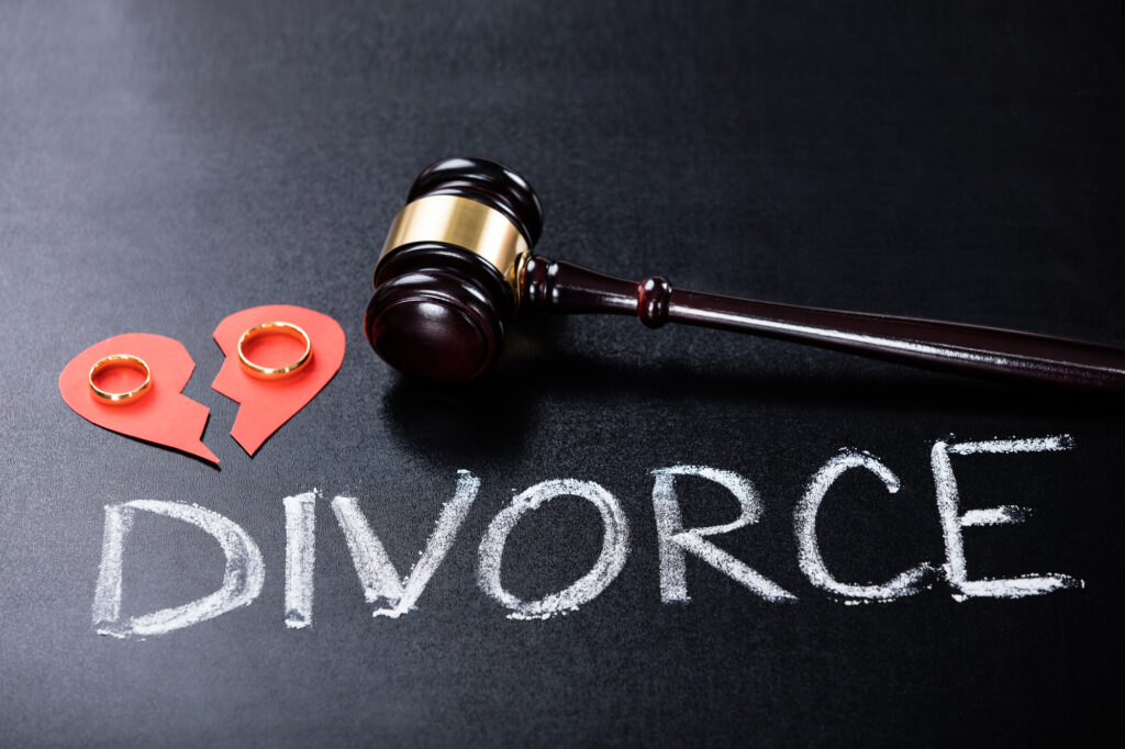 Financial Disclosure In Divorce: Documents A Divorce Lawyer Singapore Often Reviews